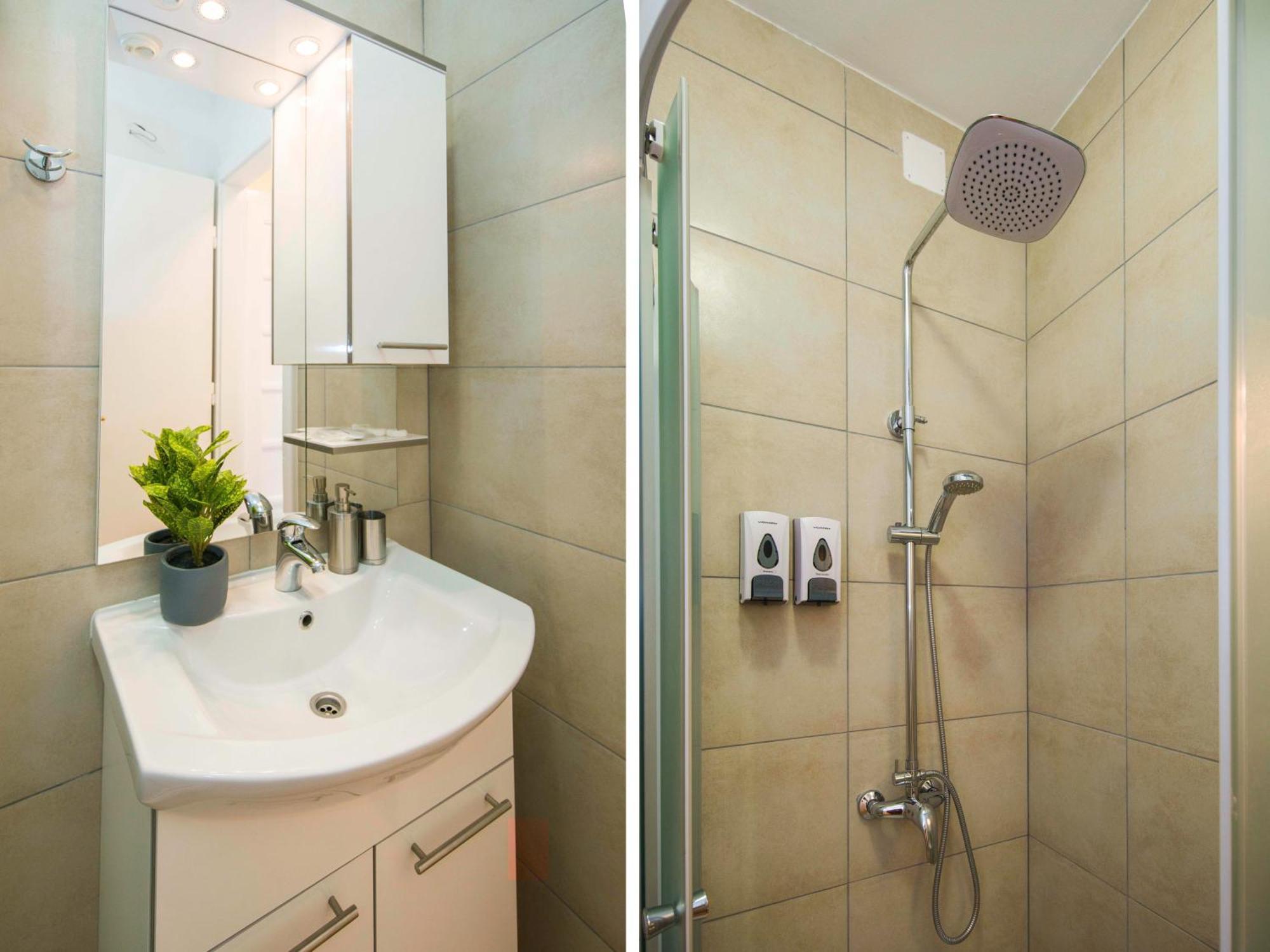 A-More Accommodation Сплит Екстериор снимка