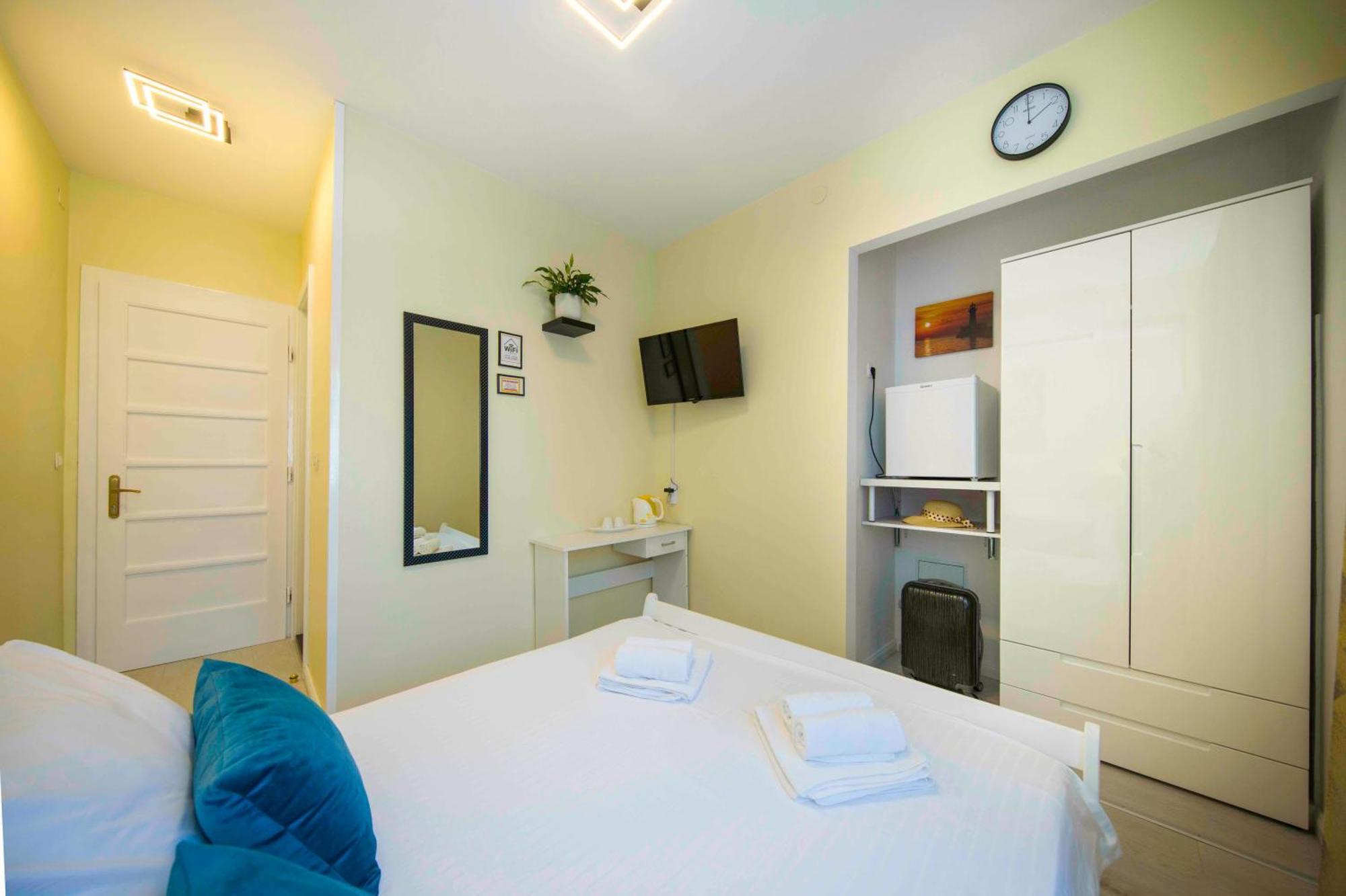 A-More Accommodation Сплит Екстериор снимка