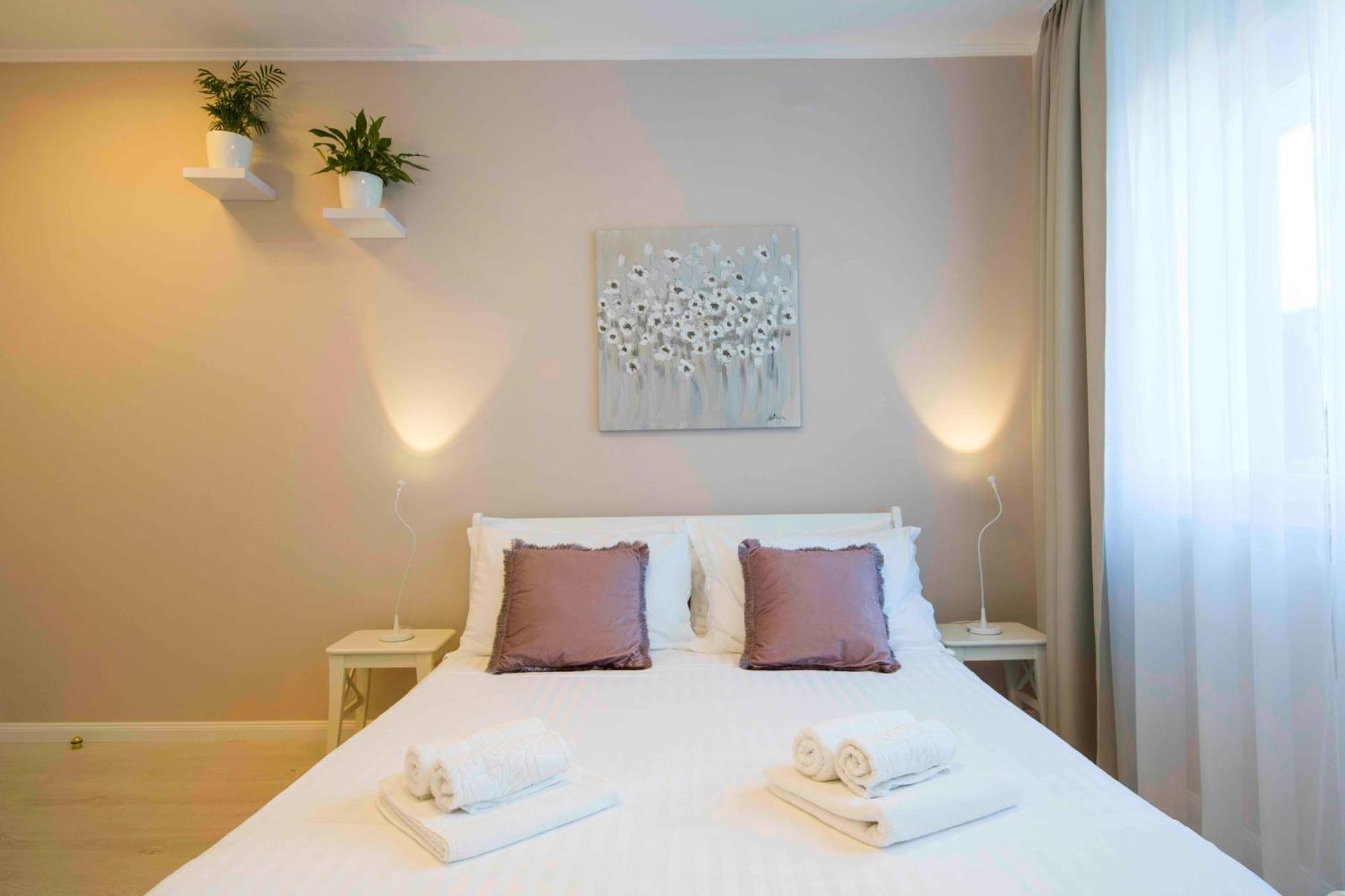 A-More Accommodation Сплит Екстериор снимка