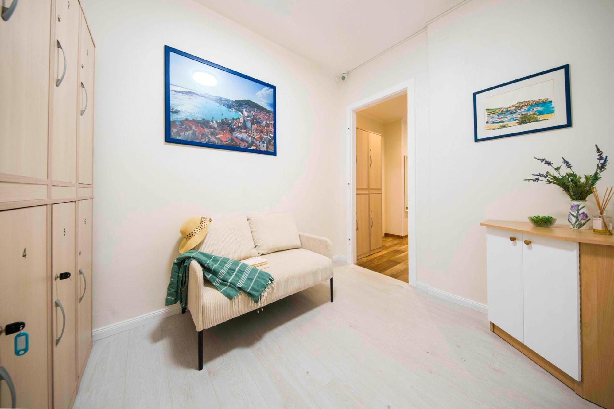 A-More Accommodation Сплит Екстериор снимка